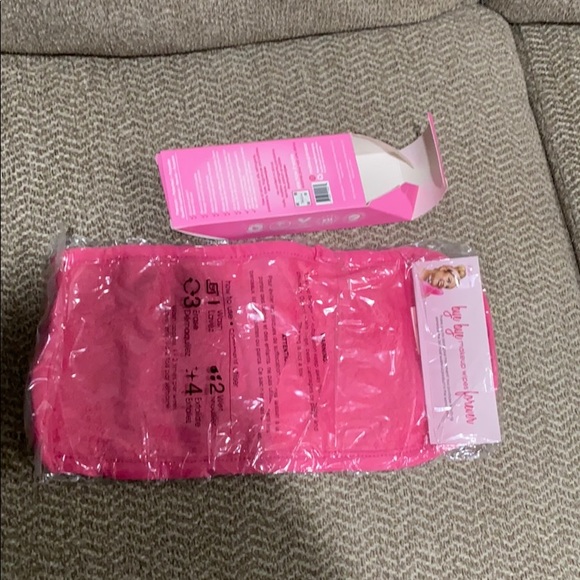 NIB Original MakeUp Eraser PINK - Picture 6 of 6